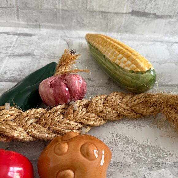 Vtg Ceramic Hanging Vegetables Ristra Braided Rope Kitchen Wall Decor Art - Picture 5 of 8